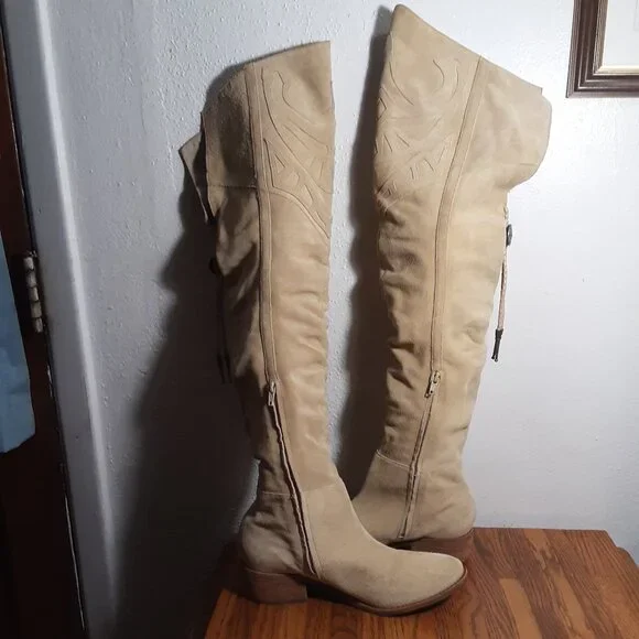 Matisse Sued Bolo Boots - Beige - Picture 5 of 10